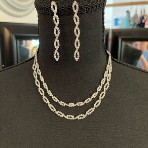 Elegant Silver Jewelry Set